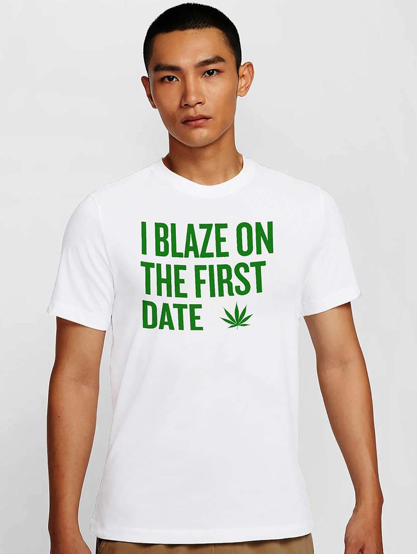 men white round neck regular fit t-shirt - 21841814 - Zoom Image - 0