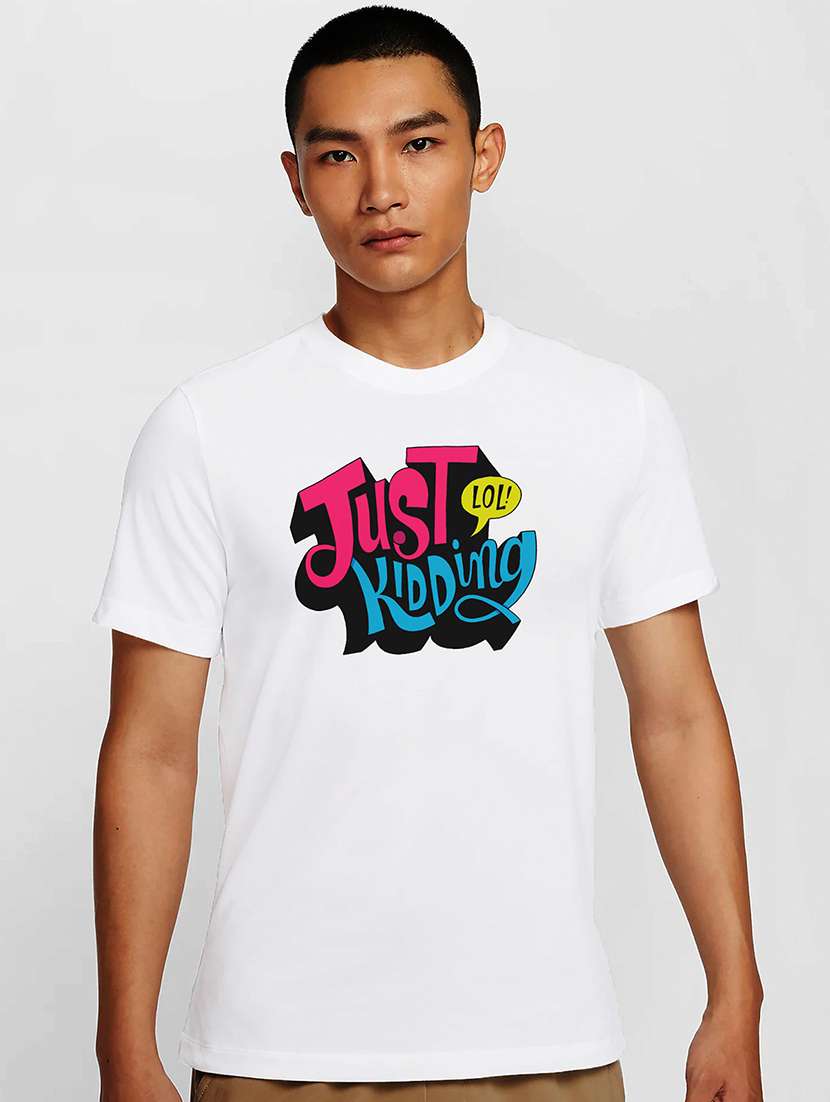 men white round neck regular fit t-shirt - 21841897 -  Zoom Image - 0