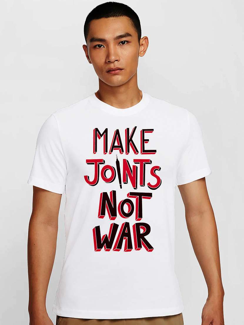 men white round neck regular fit t-shirt - 21841936 -  Zoom Image - 0
