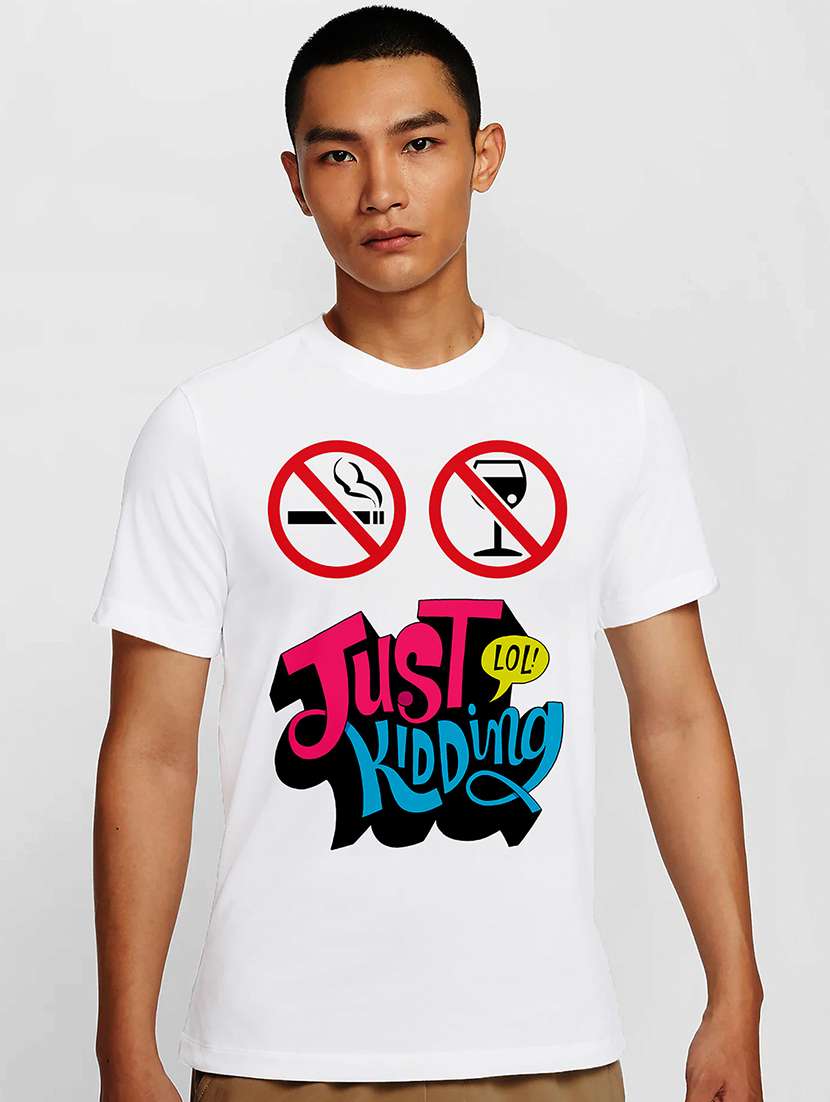 men white round neck regular fit t-shirt - 21841979 -  Zoom Image - 0