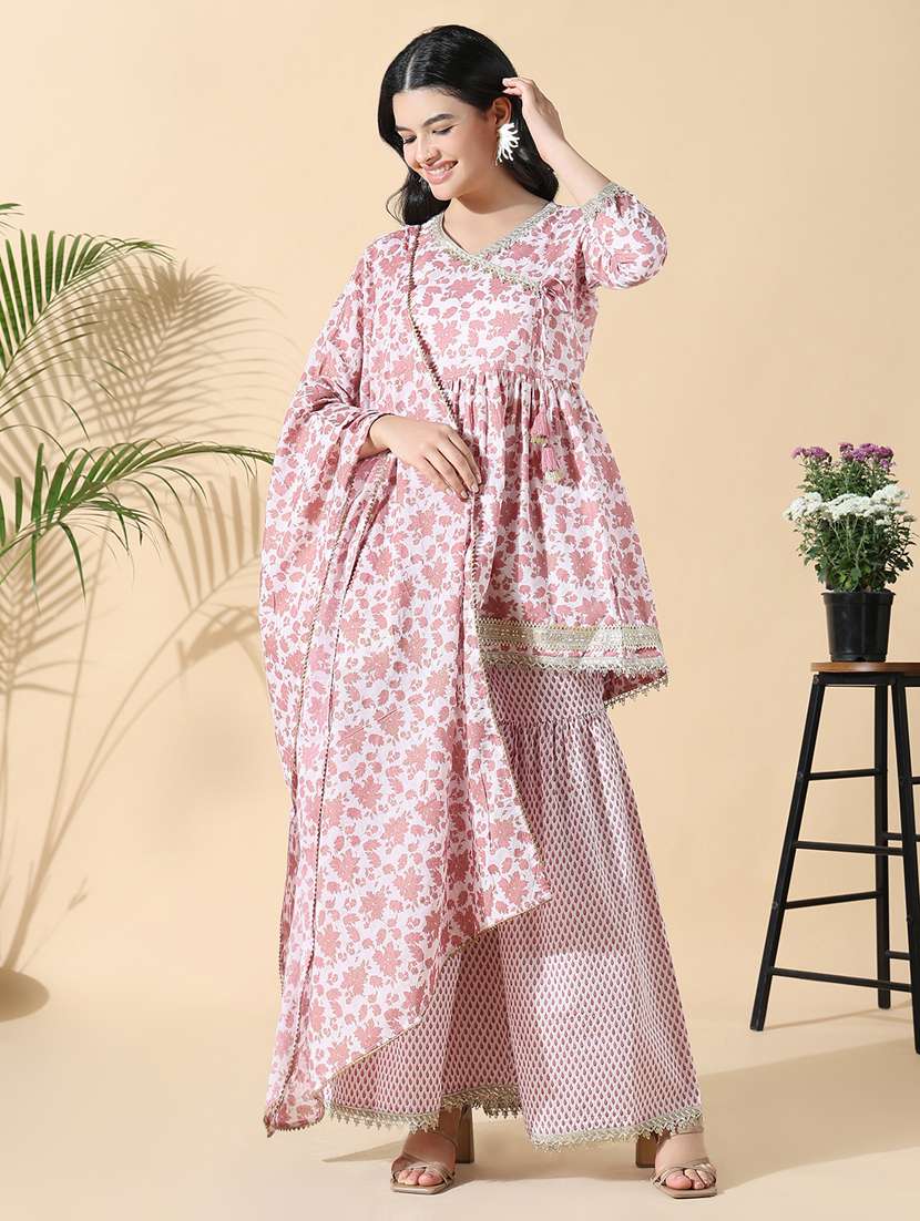 women three quarter sleeve kurta sharar with dupatta set - 21842954 -  Zoom Image - 0