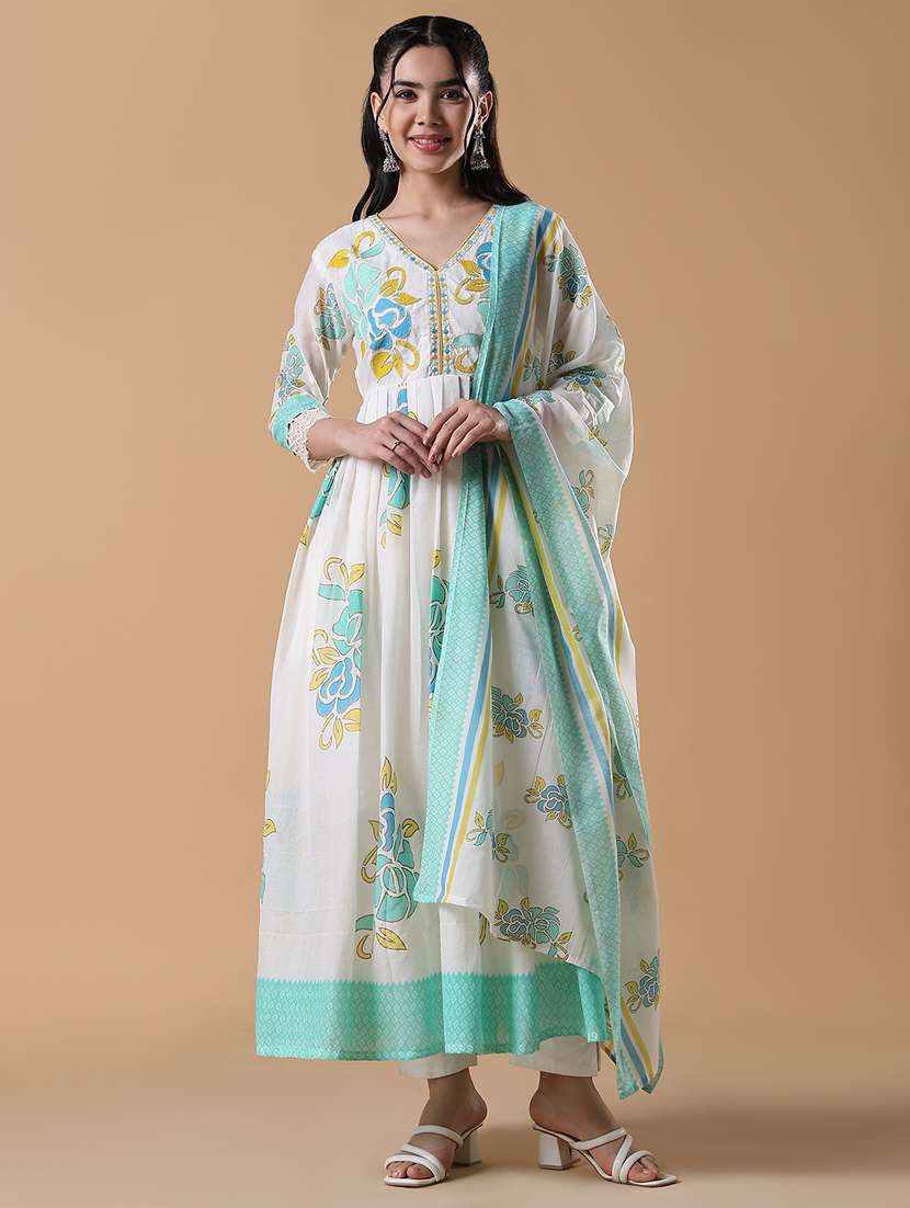 women three quarter sleeve kurta pant with dupatta set