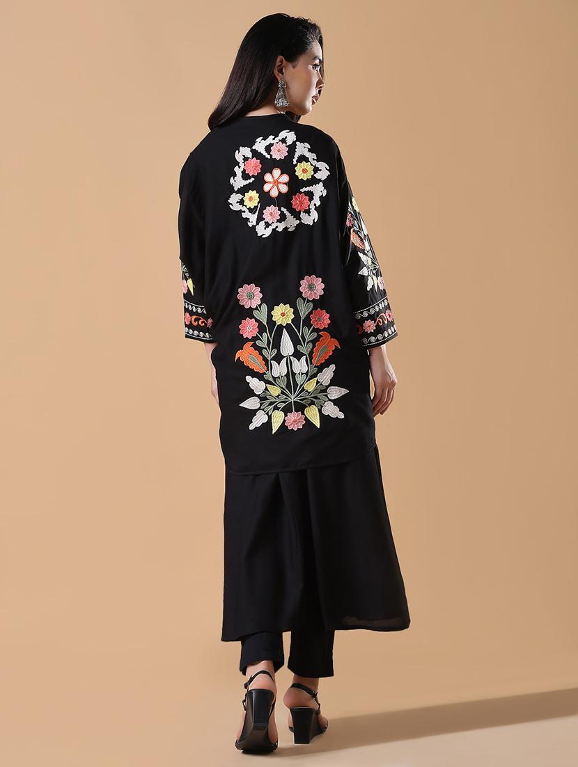 women black sleeveless kurta with jacket - 21843132 - Standard Image - 3