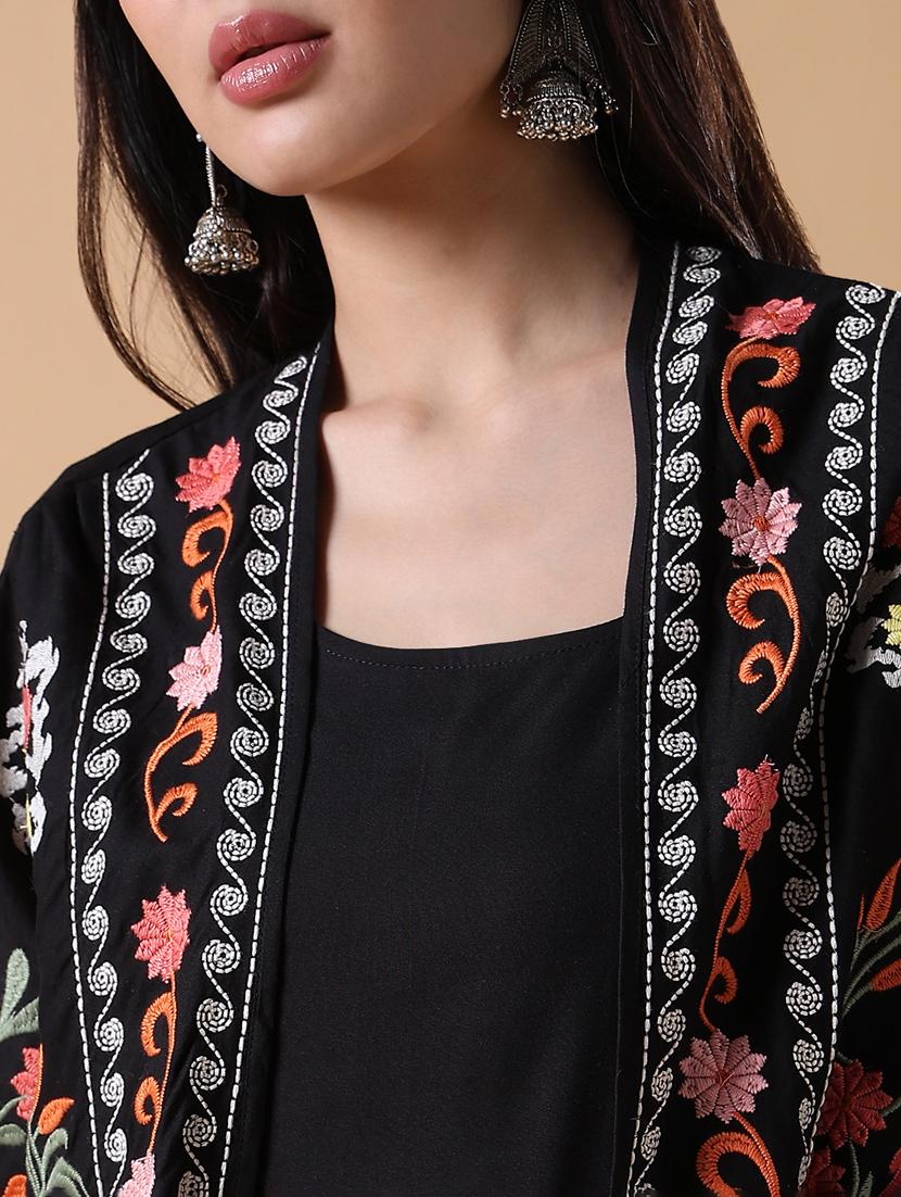 women black sleeveless kurta with jacket - 21843132 - Standard Image - 5