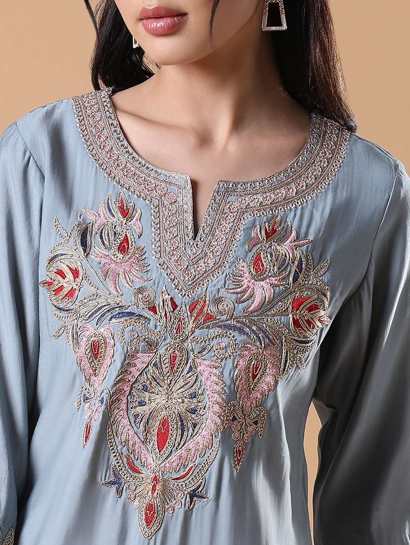 women three quarter sleeve straight kurta - 21843140 - Standard Image - 5