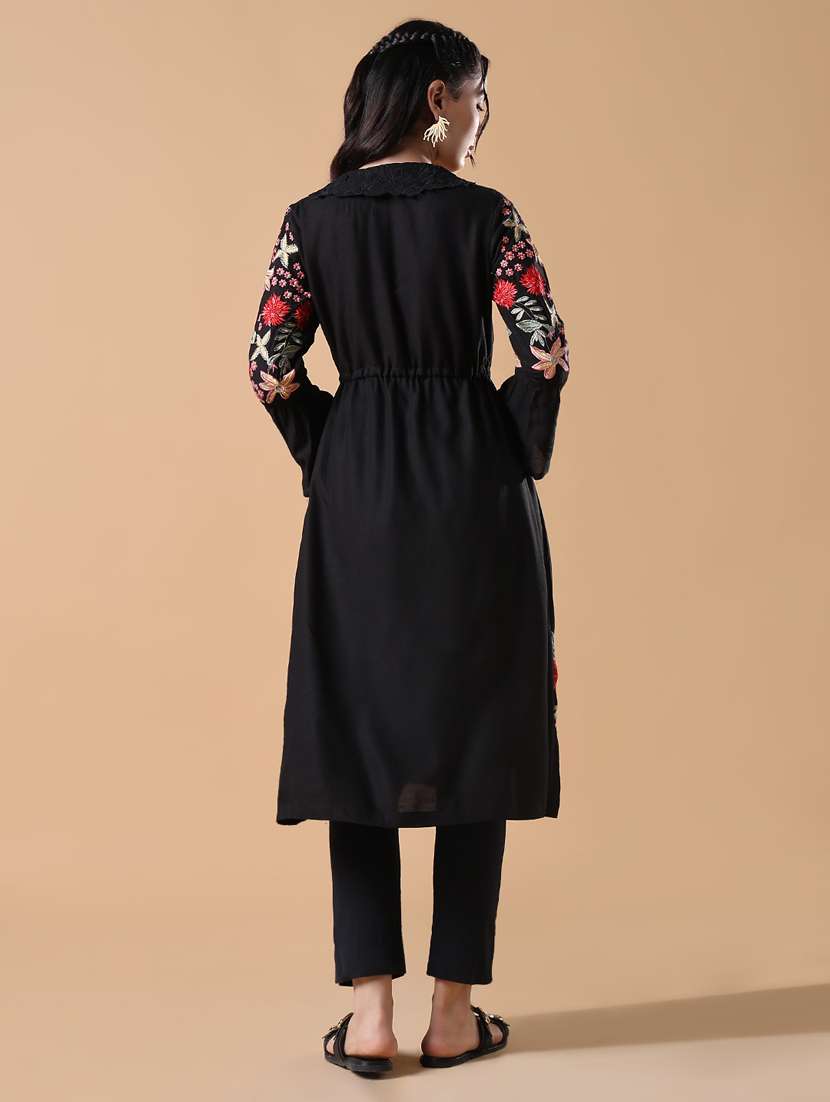 women three quarter sleeve a-line kurta - 21843141 - Standard Image - 3
