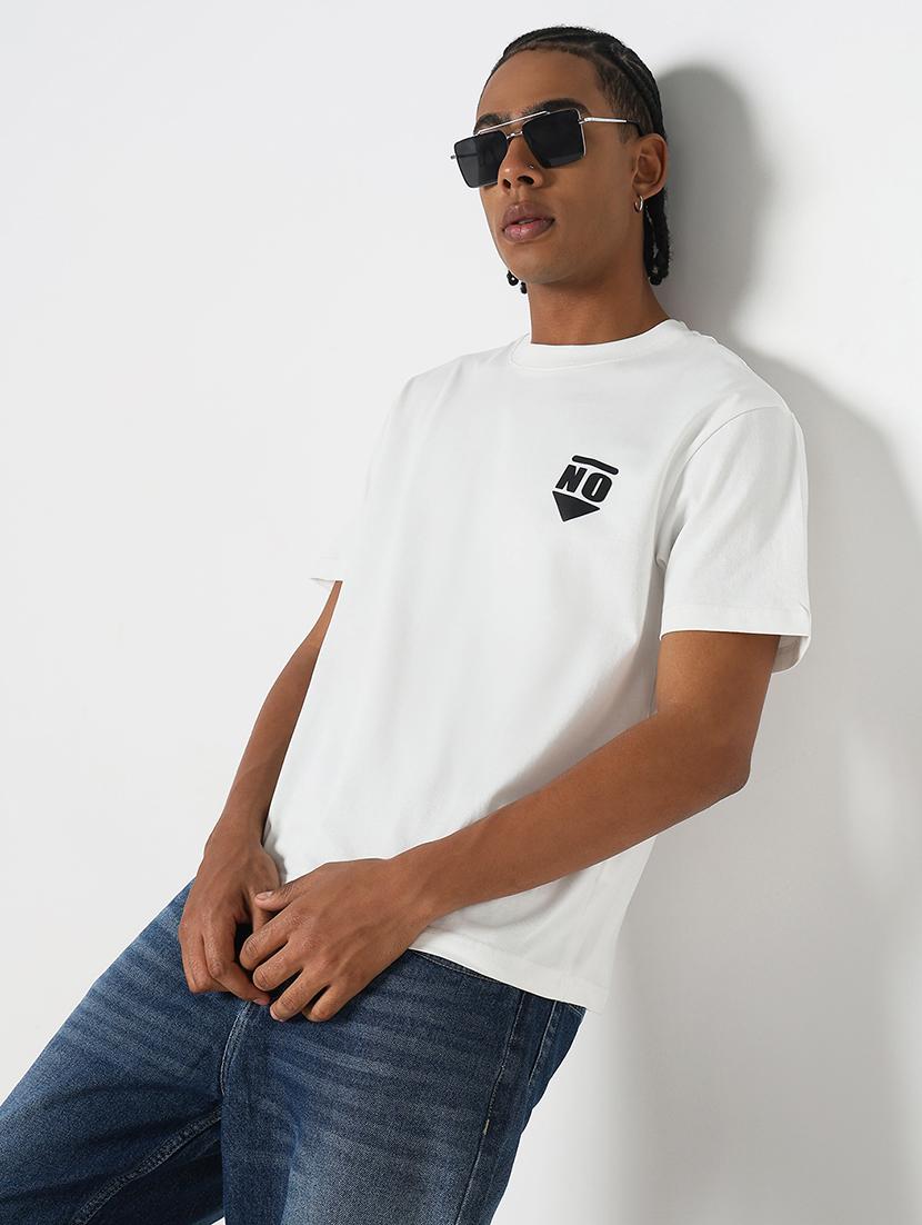 men placement print round neck regular fit t-shirt - 21843316 -  Zoom Image - 0