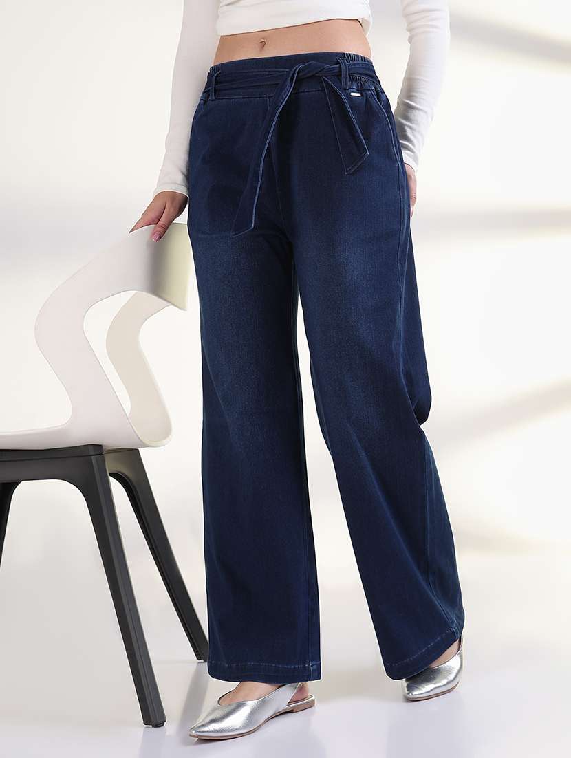 women mid rise straight sit jean