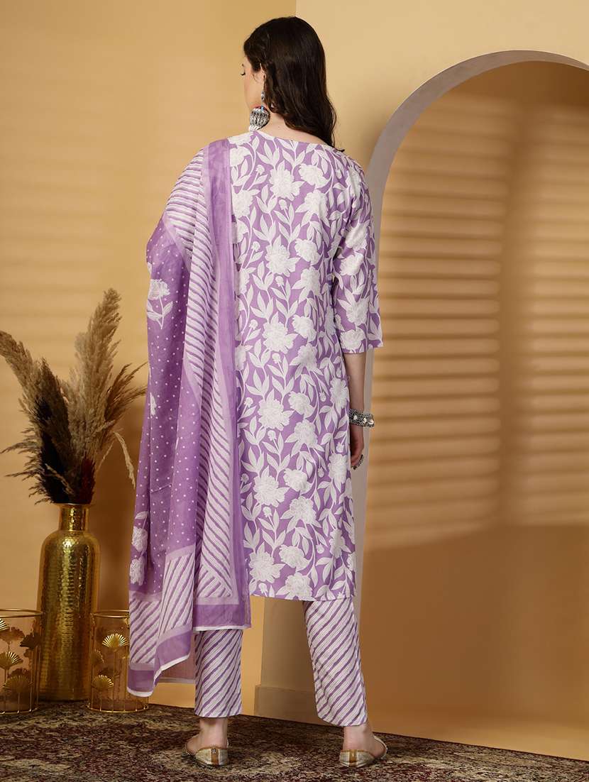 women three quarter sleeve kurta pant with dupatta set - 21844931 -  Standard Image - 3
