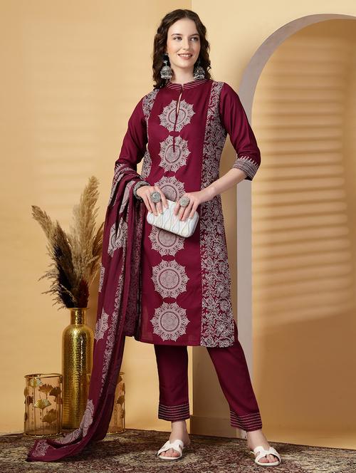 women three quarter sleeve kurta pant with dupatta set - 21844940 - Standard Image - 0