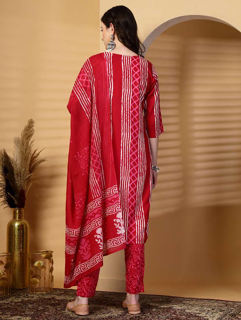 women three quarter sleeve kurta pant with dupatta set - 21844947 - Standard Image - 3