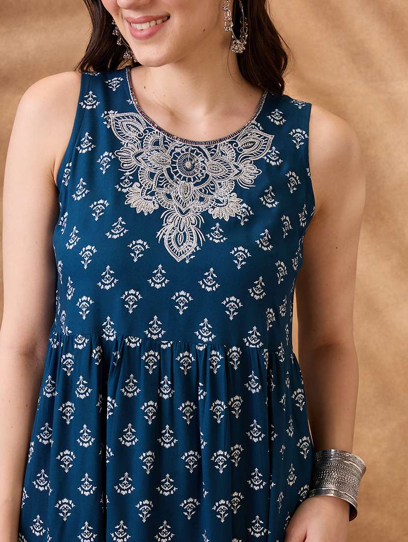women blue printed sleeveless kurta pant set - 21853679 -  Standard Image - 3
