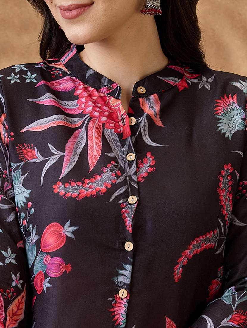 women three quarter sleeve kurta pant set - 21853680 -  Standard Image - 3