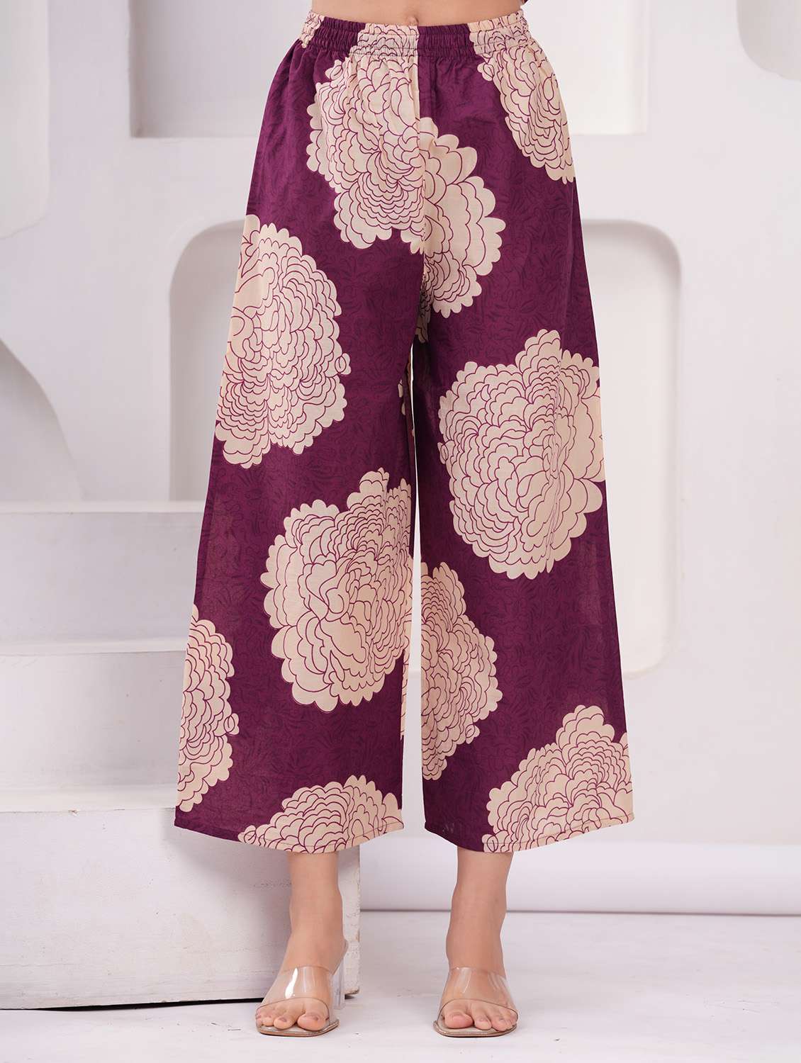 women printed sleeveless kurta palazzo set - 21854068 - Standard Image - 5