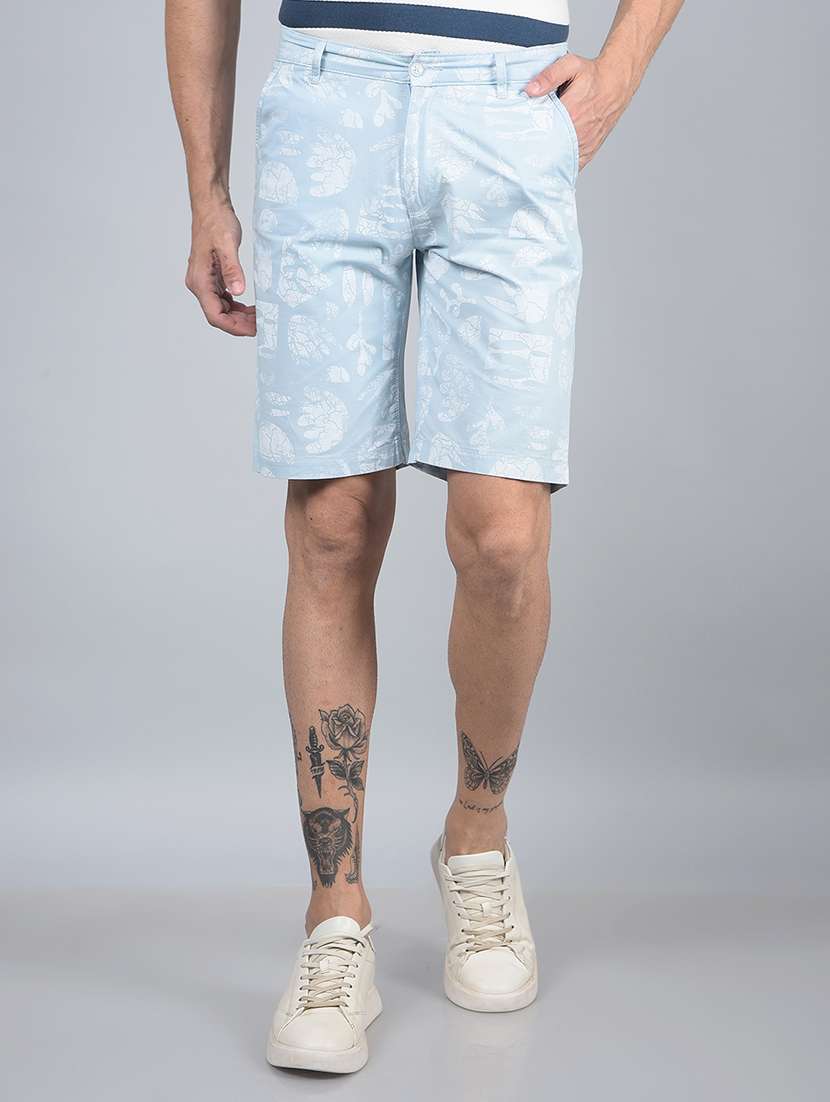 men printed mid rise slim fit short