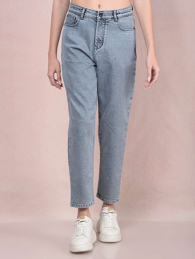 women solid mid rise straight fit jean