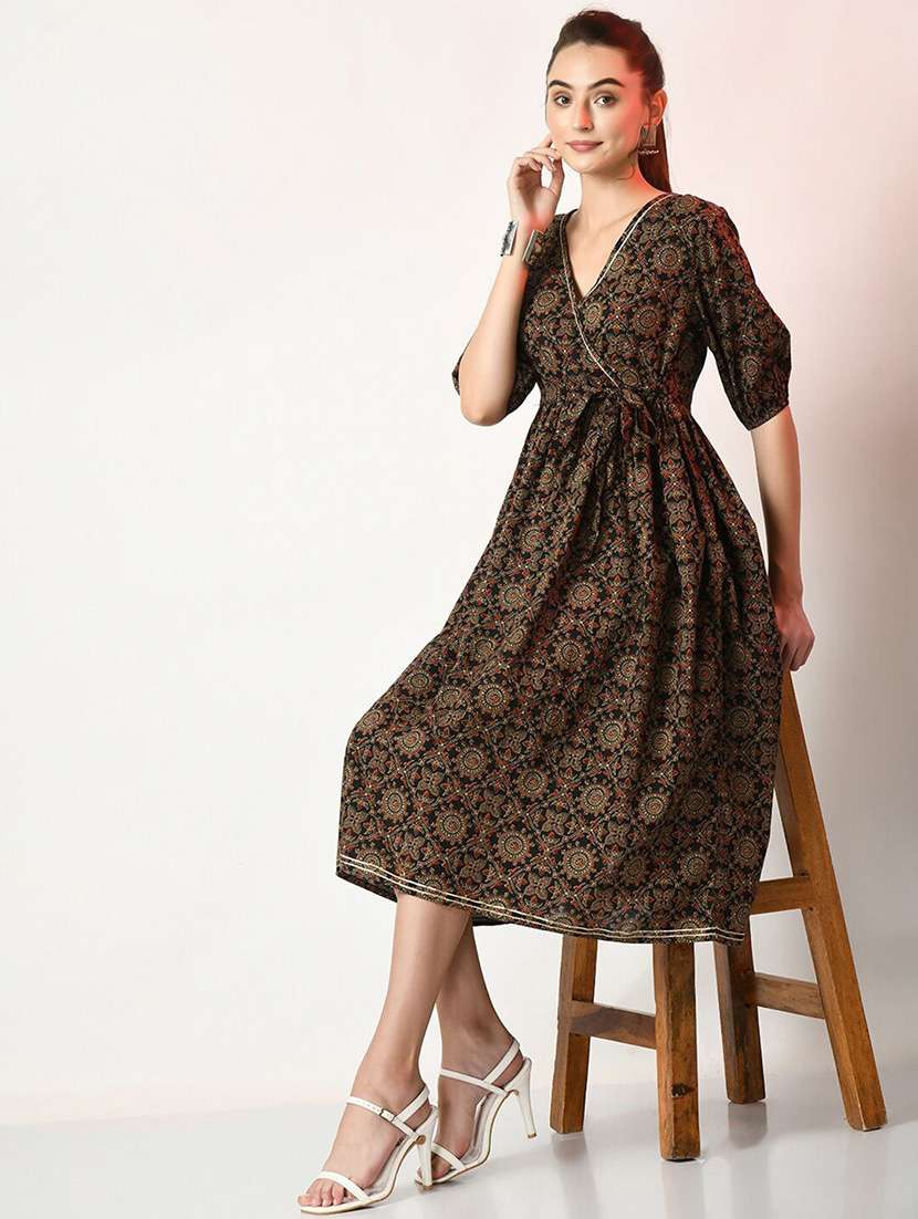 women black printed fit & flare ethnic dress
