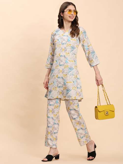  women printed shirt and short co-ord set - 21863821 -  Standard Image - 0