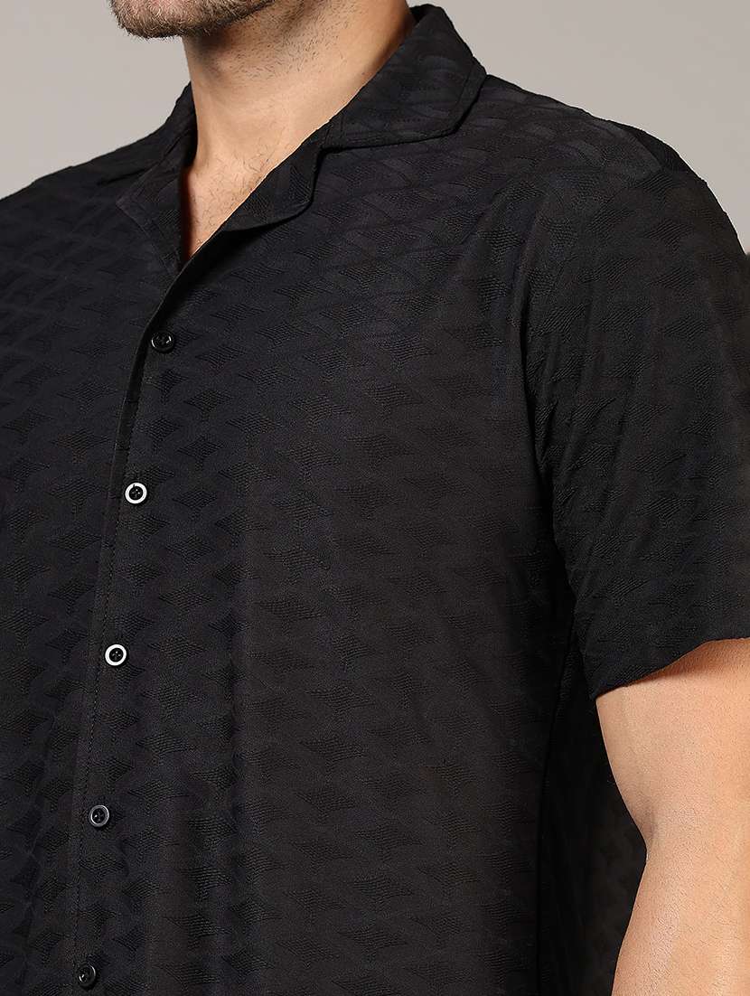 men textured cuban colared casual shirt - 21864296 -  Standard Image - 3