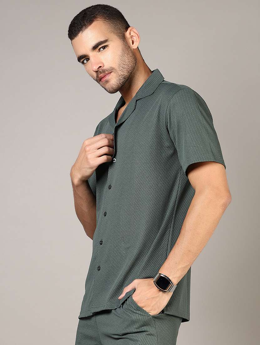 men textured cuban colared casual shirt - 21864298 -  Standard Image - 5
