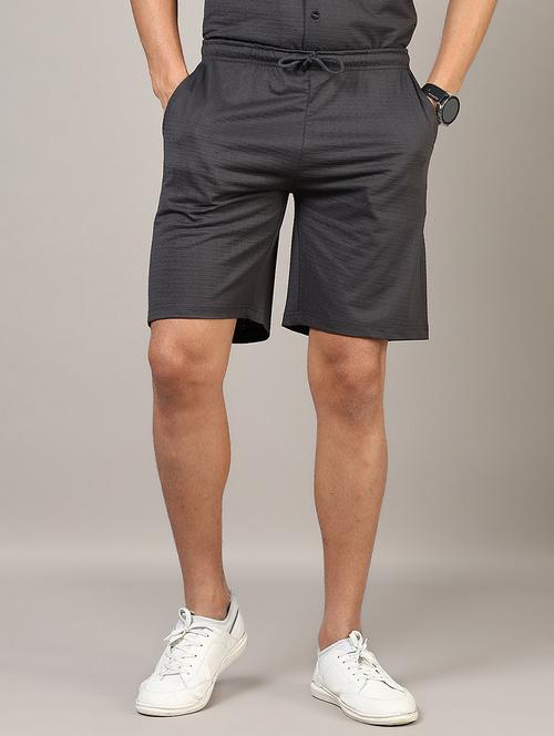 men solid mid rise regular fit shorts - 21864321 -  Standard Image - 0