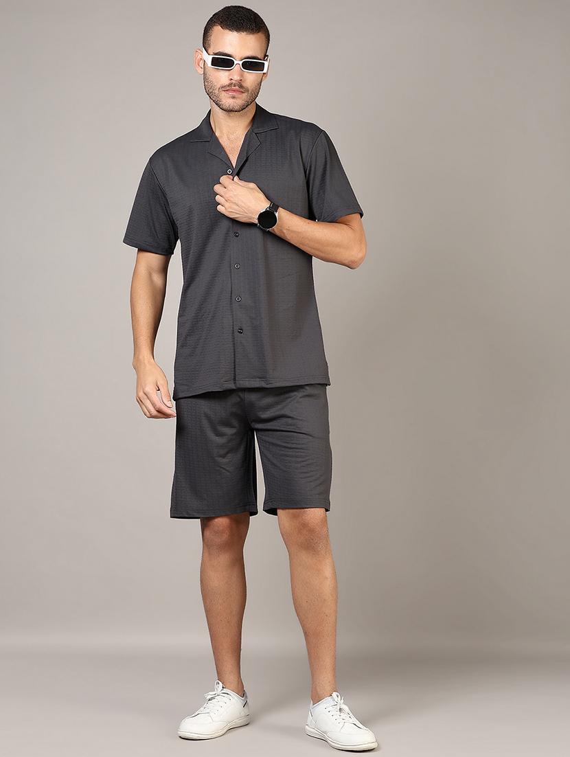 men solid mid rise regular fit shorts - 21864321 - Standard Image - 5