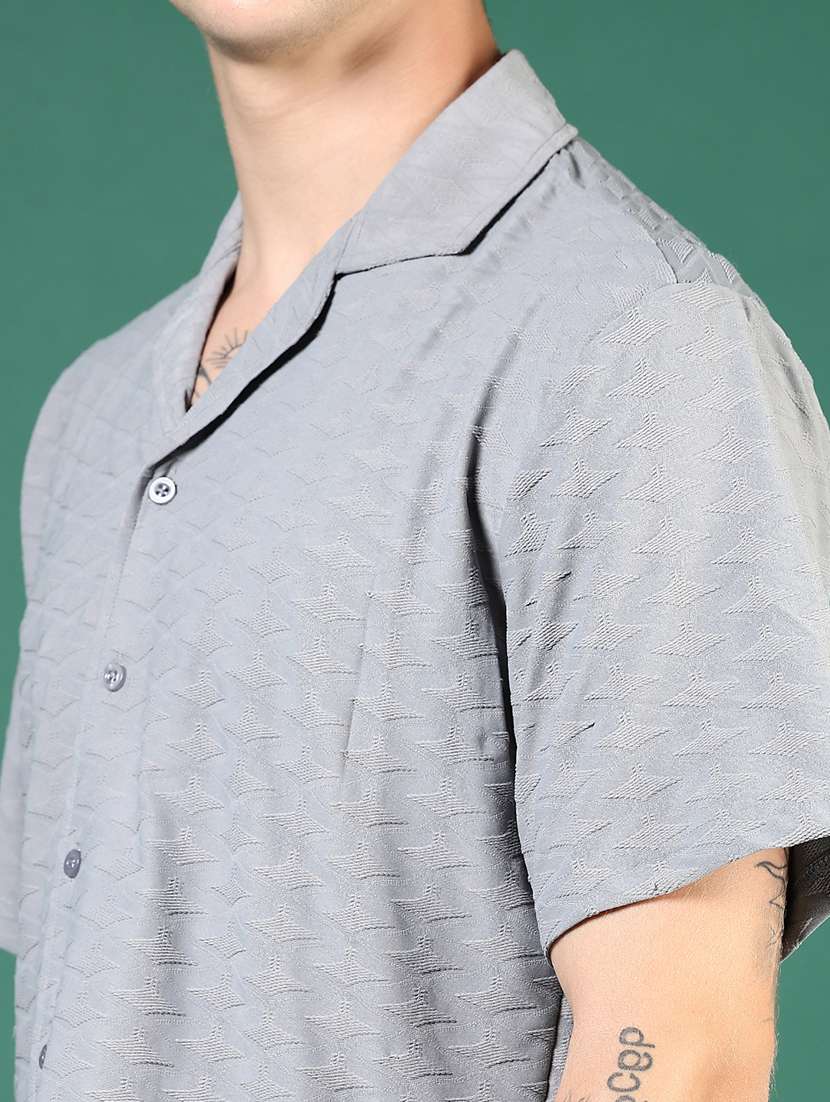 men textured cuban colared casual shirt - 21864323 -  Standard Image - 3