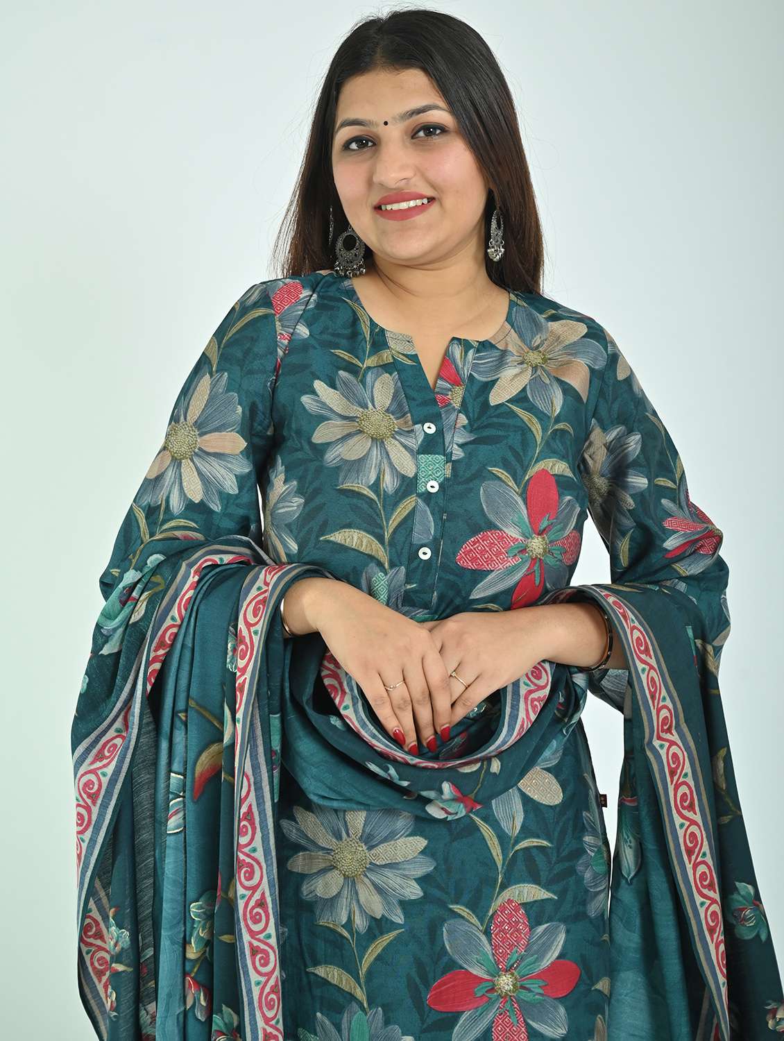 women three quarter sleeve kurta pant with dupatta set - 21865787 -  Standard Image - 3