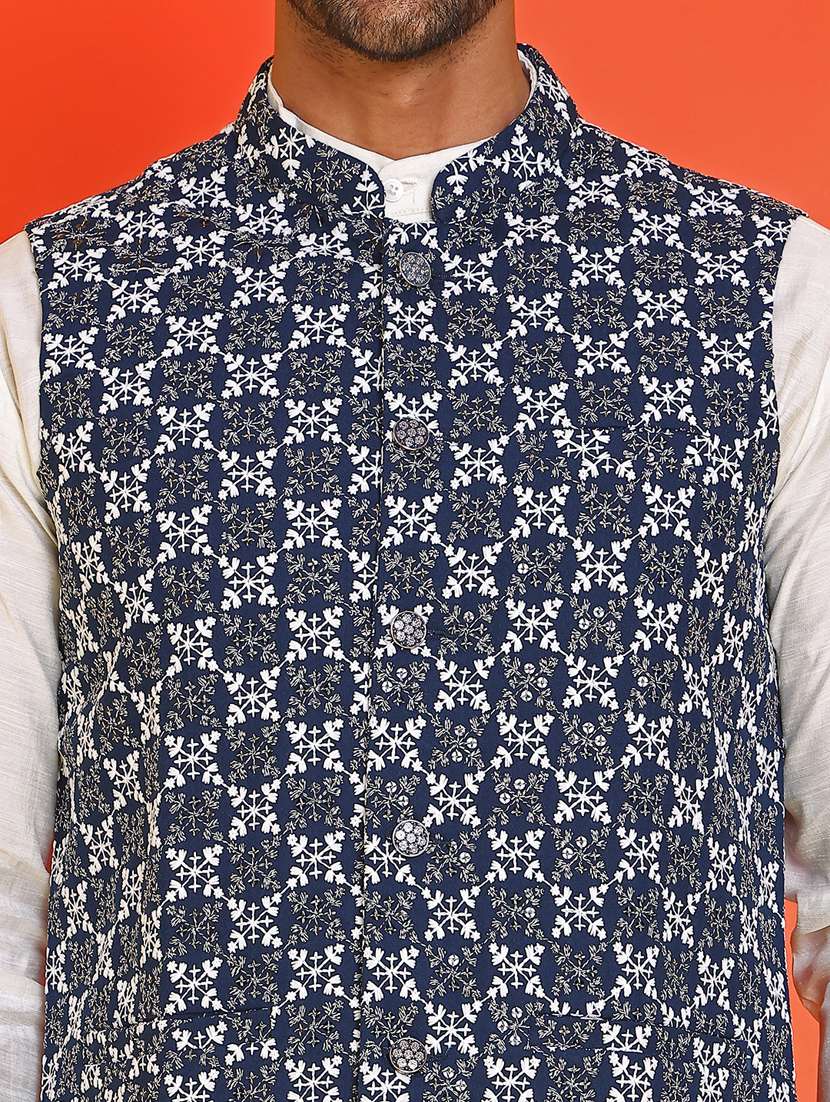 men mandarin neck kurta pyjama with jacket ethnic wear set - 21866026 -  Standard Image - 5