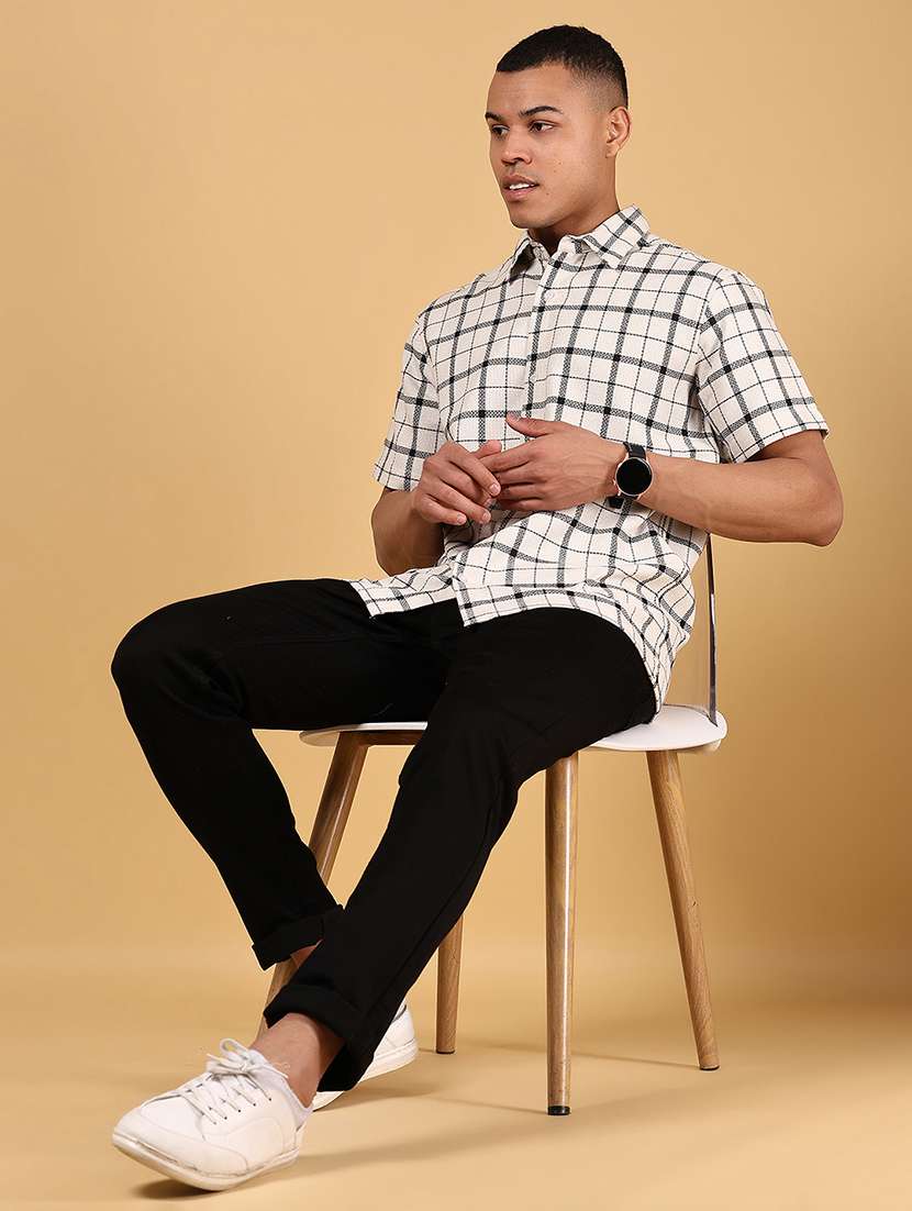 men solid mid rise slim fit jean - 21872816 -  Standard Image - 5