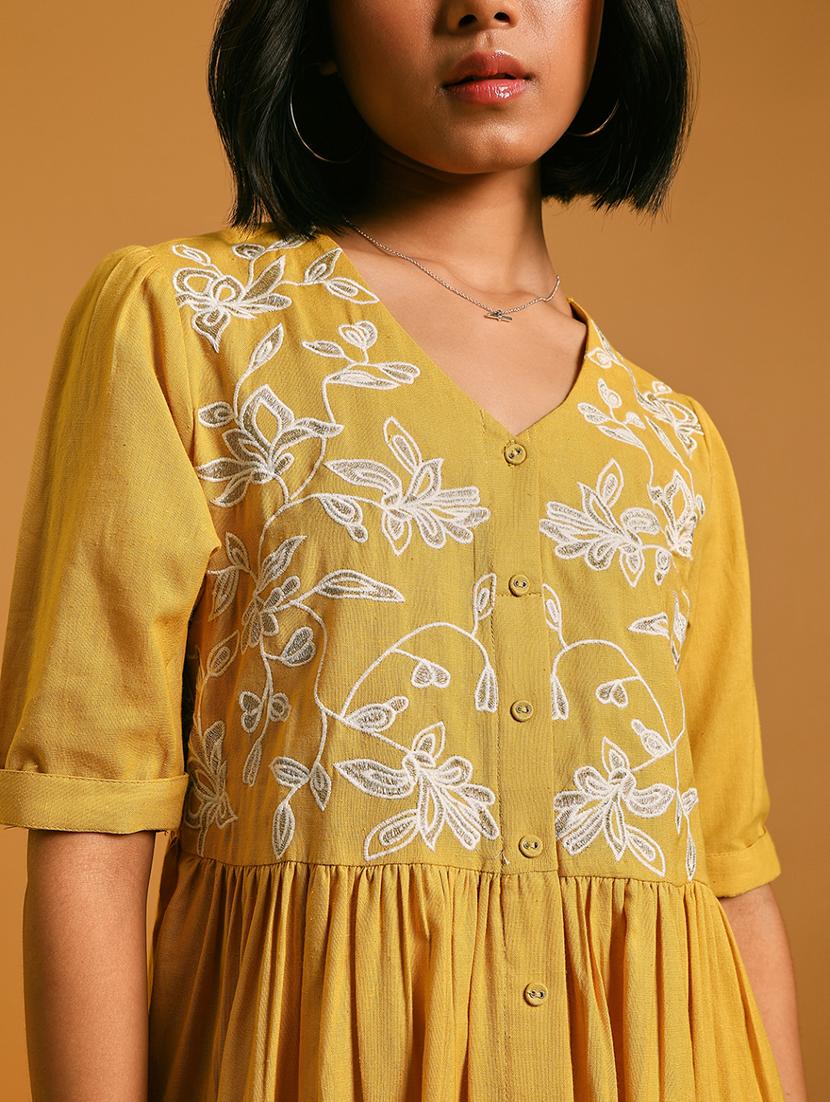 women embroidered elbow sleeve a-line ethnic dress - 21873343 - Standard Image - 5