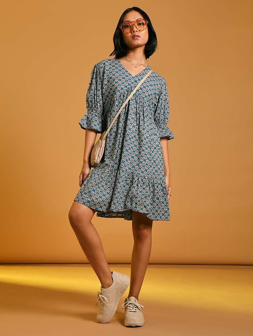 women printed v neck tiered dress - 21873785 - Zoom Image - 0