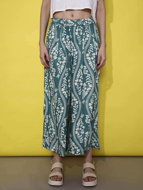 women off white floral printed mid rise palazzo - 21873841 - Standard Image - 0