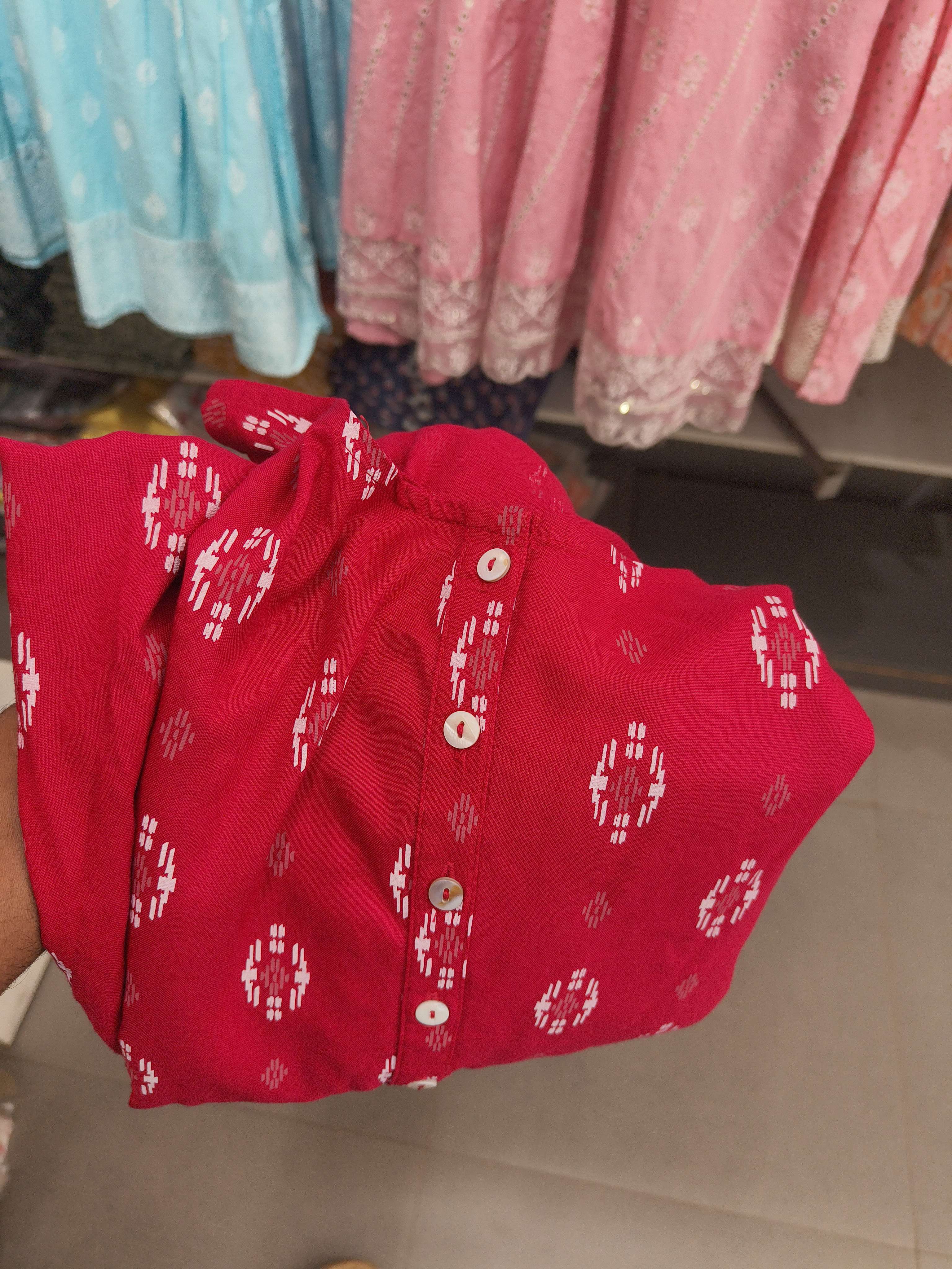 dark pink rayon kurta - 21873929 - Zoom Image - 0