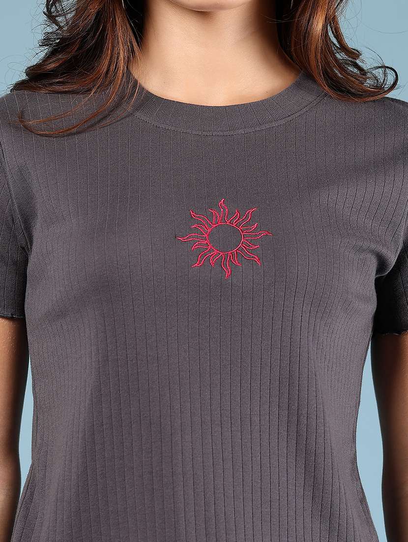 women self designed short sleeve regular fit top  - 21873958 -  Standard Image - 5