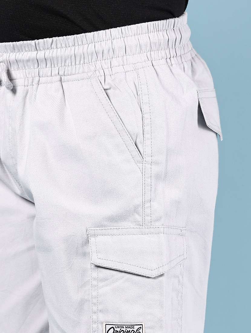 boys solid mid rise regular fit cargo shorts - 21874196 -  Standard Image - 5