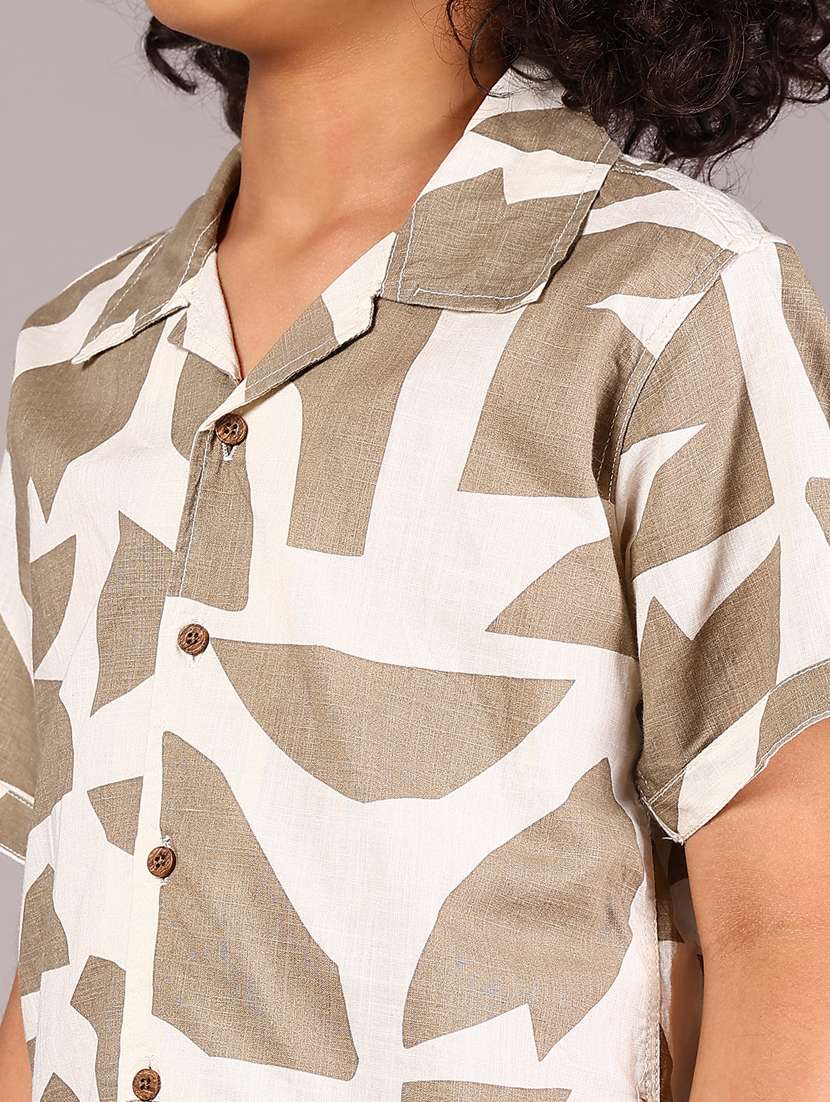 boys printed short sleeve casual shirt - 21874279 - Standard Image - 5