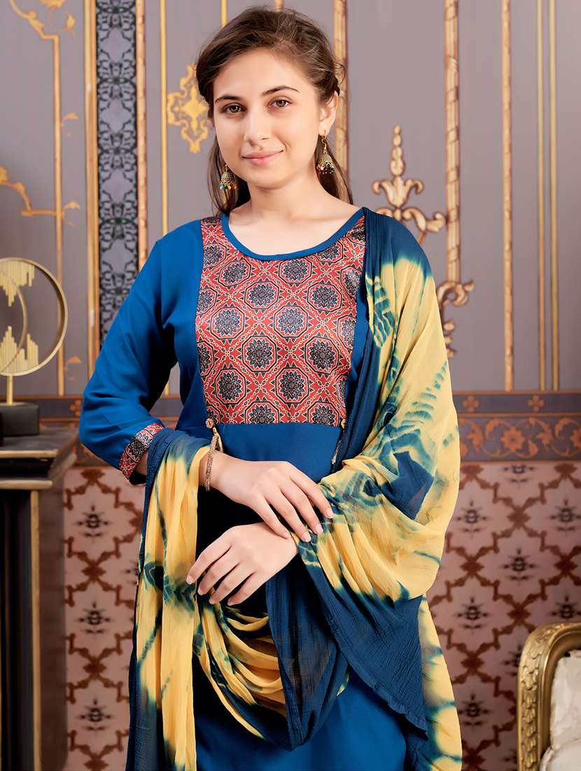 girls three quarter sleeve kurta sharara with dupatta set - 21874824 -  Standard Image - 3