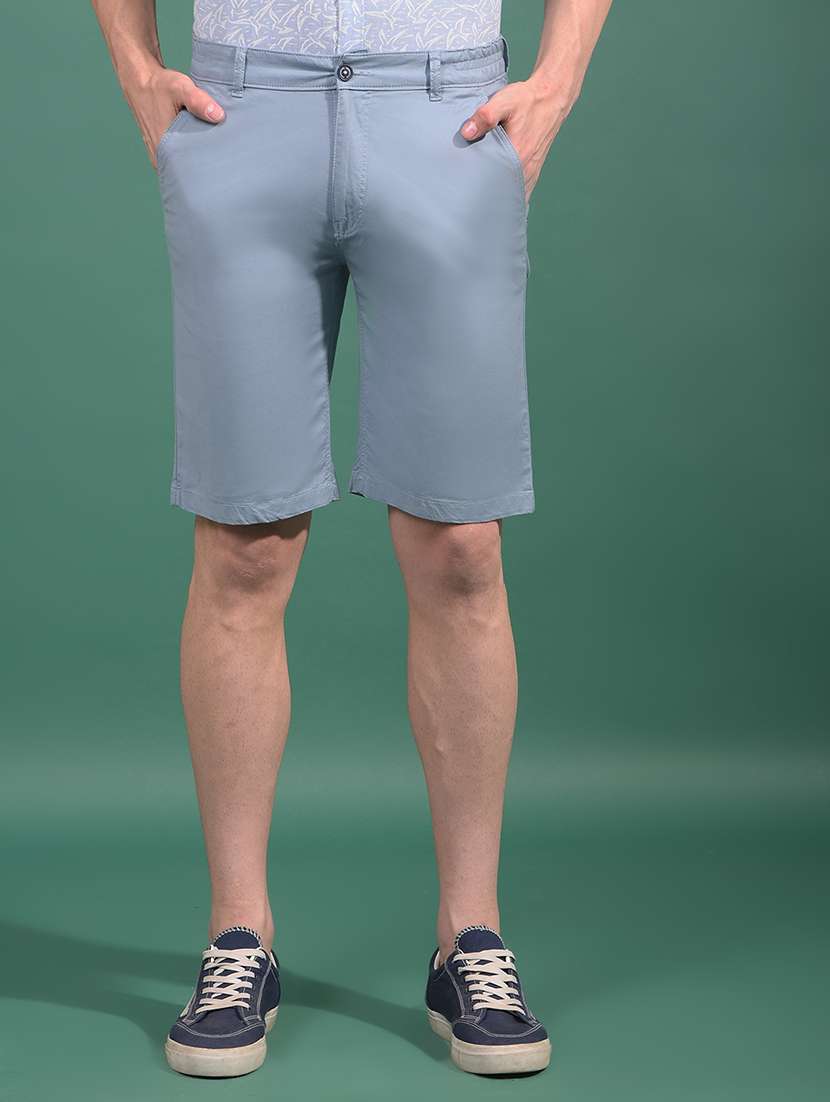 men light blue solid mid rise slim fit short