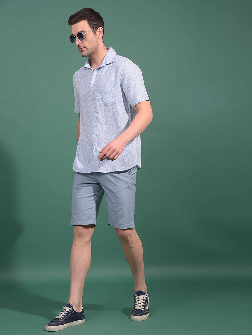 men light blue solid mid rise slim fit short - 21881378 -  Standard Image - 5