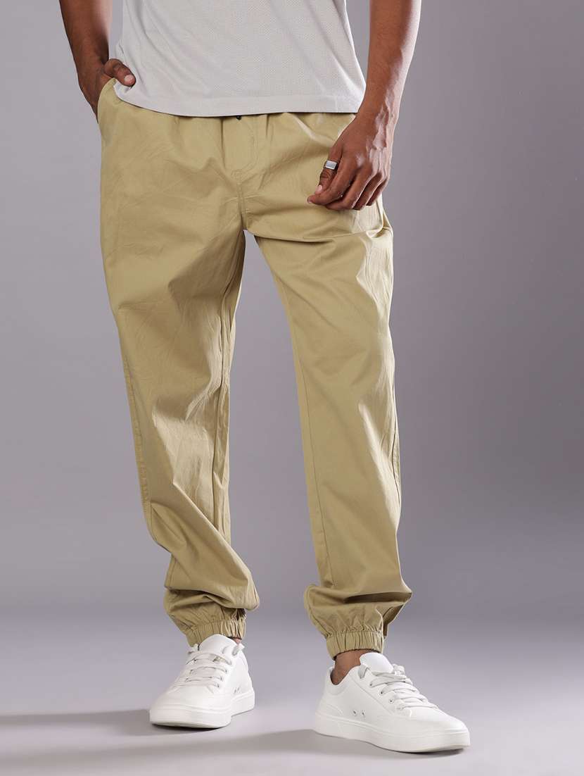 men solid mid rise relaxed fit jogger