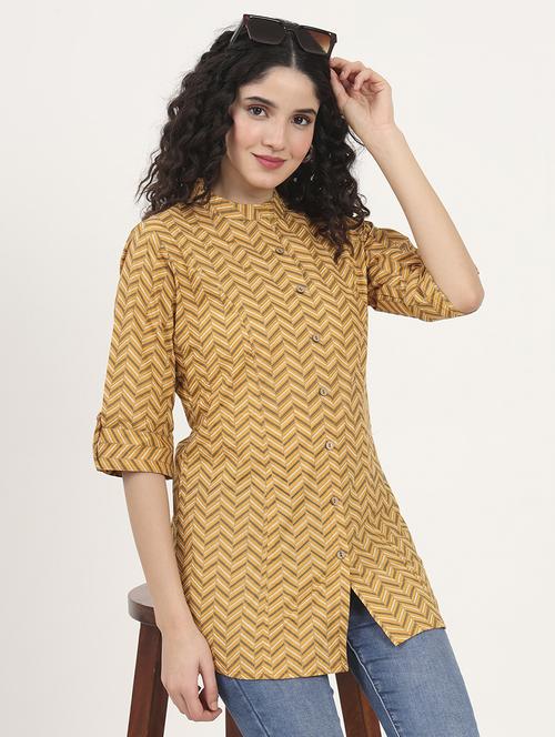 women printed roll-up sleeves kurti - 21881716 - Standard Image - 0