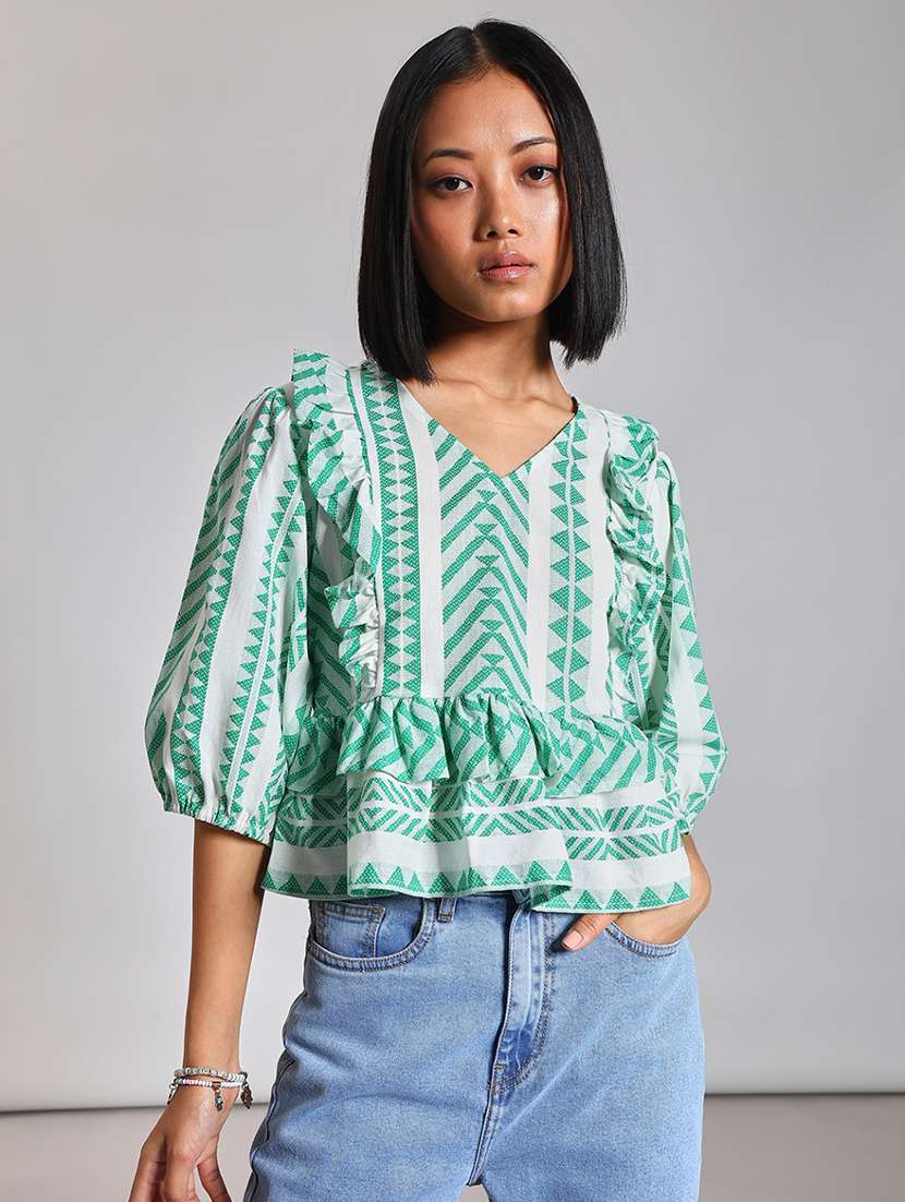 women self design puff sleeve top