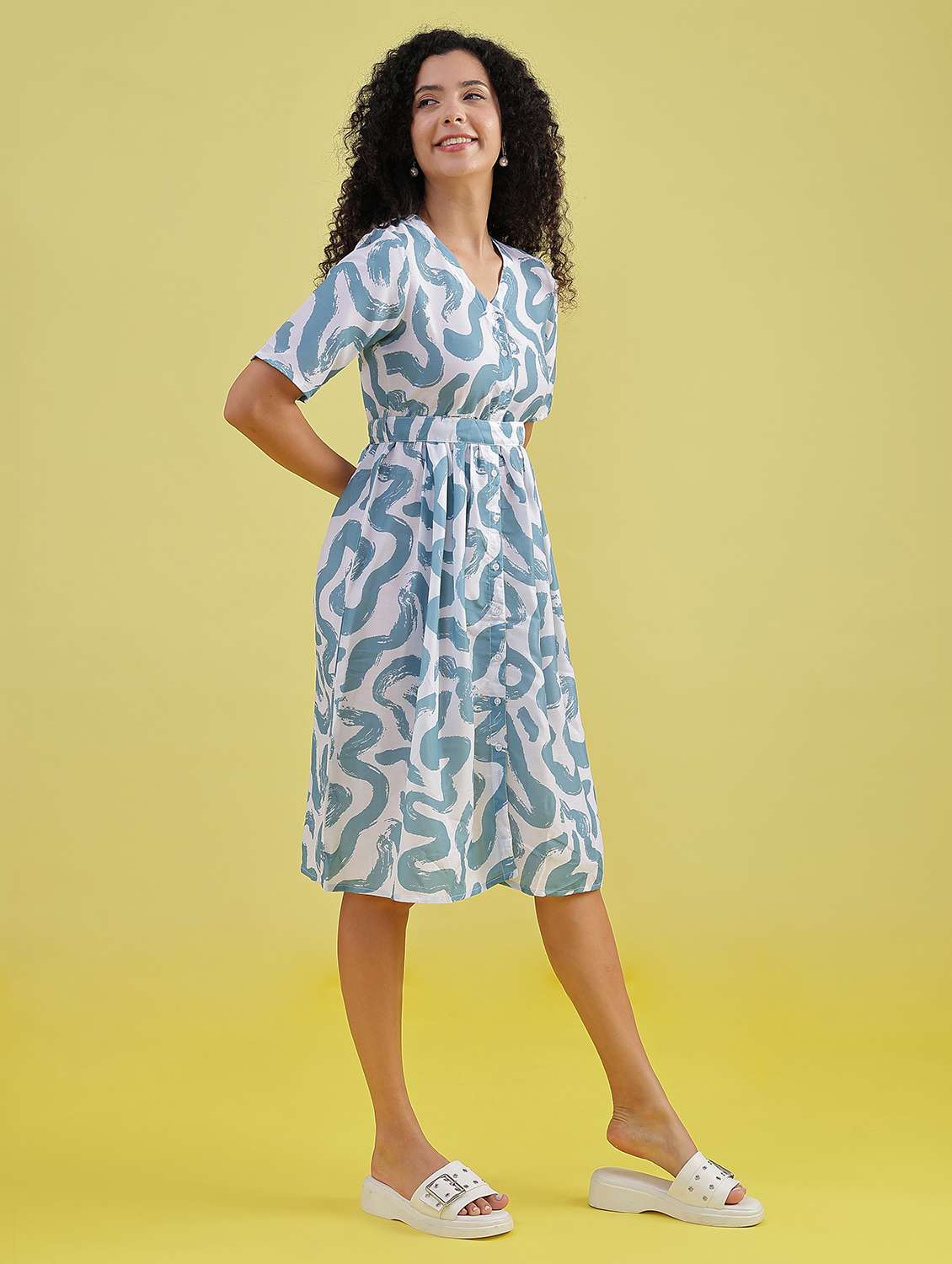 Women Printed V Neck Fit & Flare Dress - 21898821 -  Standard Image - 3