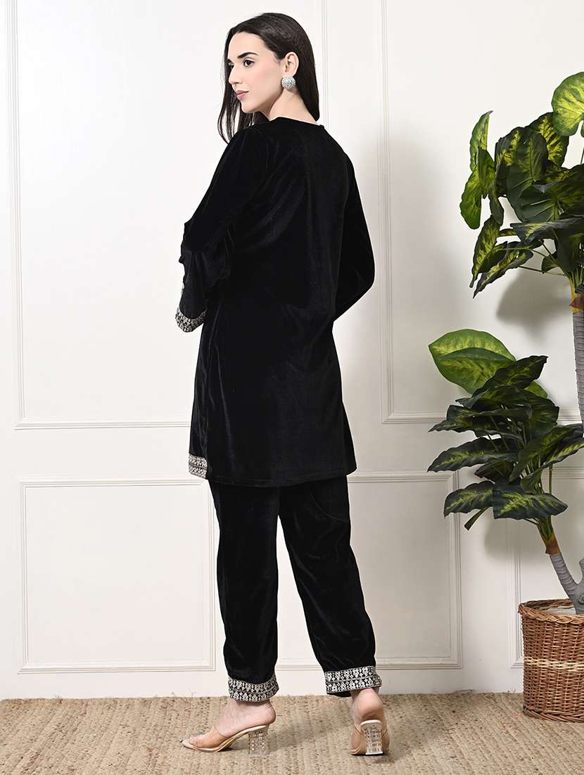 women lace detailed bell sleeves kurta and pant set - 21899122 -  Standard Image - 3