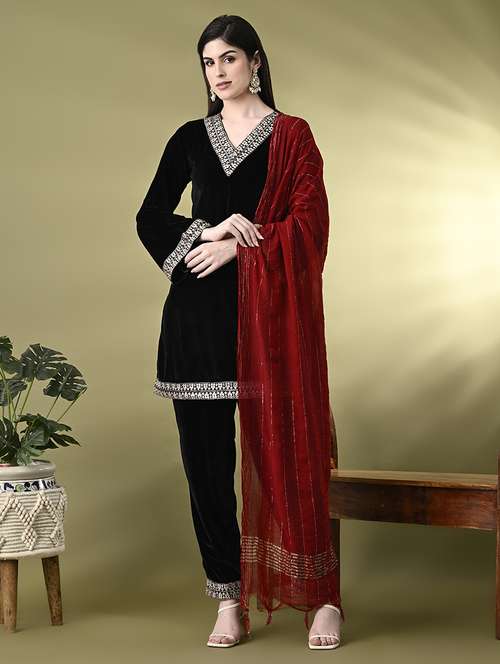 women lace detailed kurta pant with dupatta  - 21899133 -  Standard Image - 0