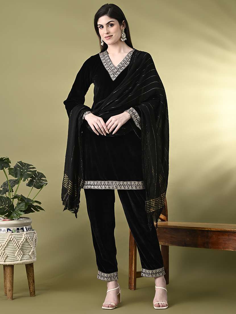 women lace detailed kurta pant with dupatta 