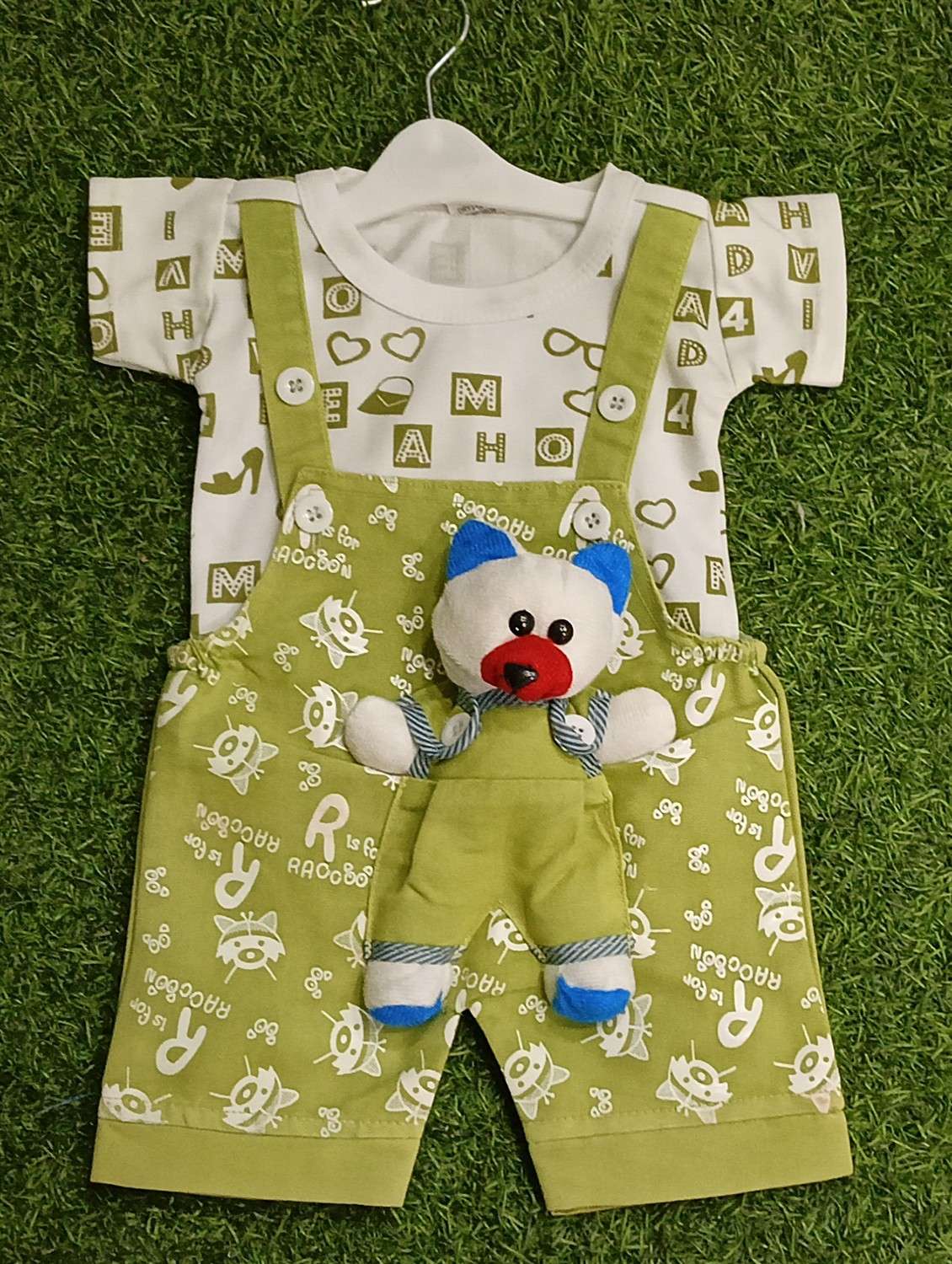 kids printed t-shirt & dungree set
