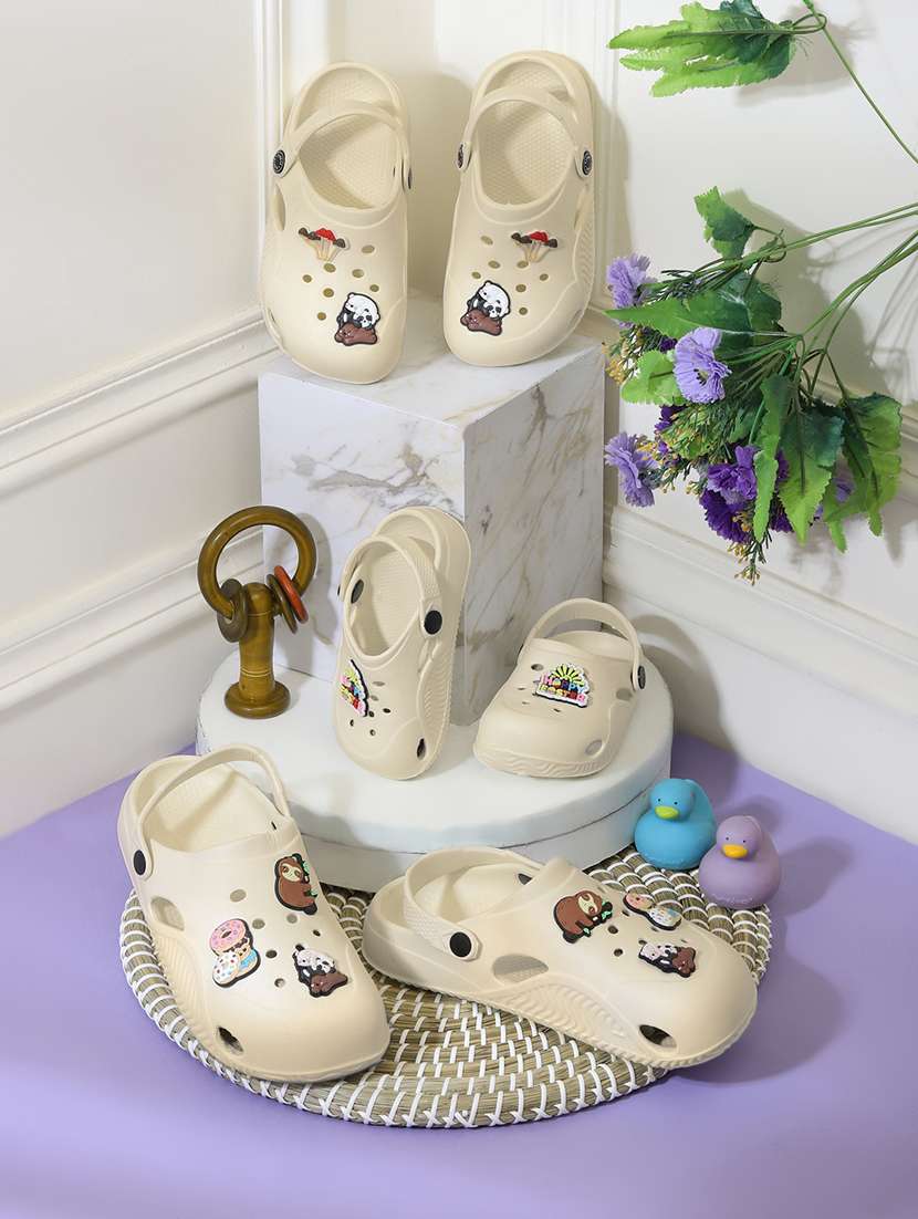 kids beige solid clog