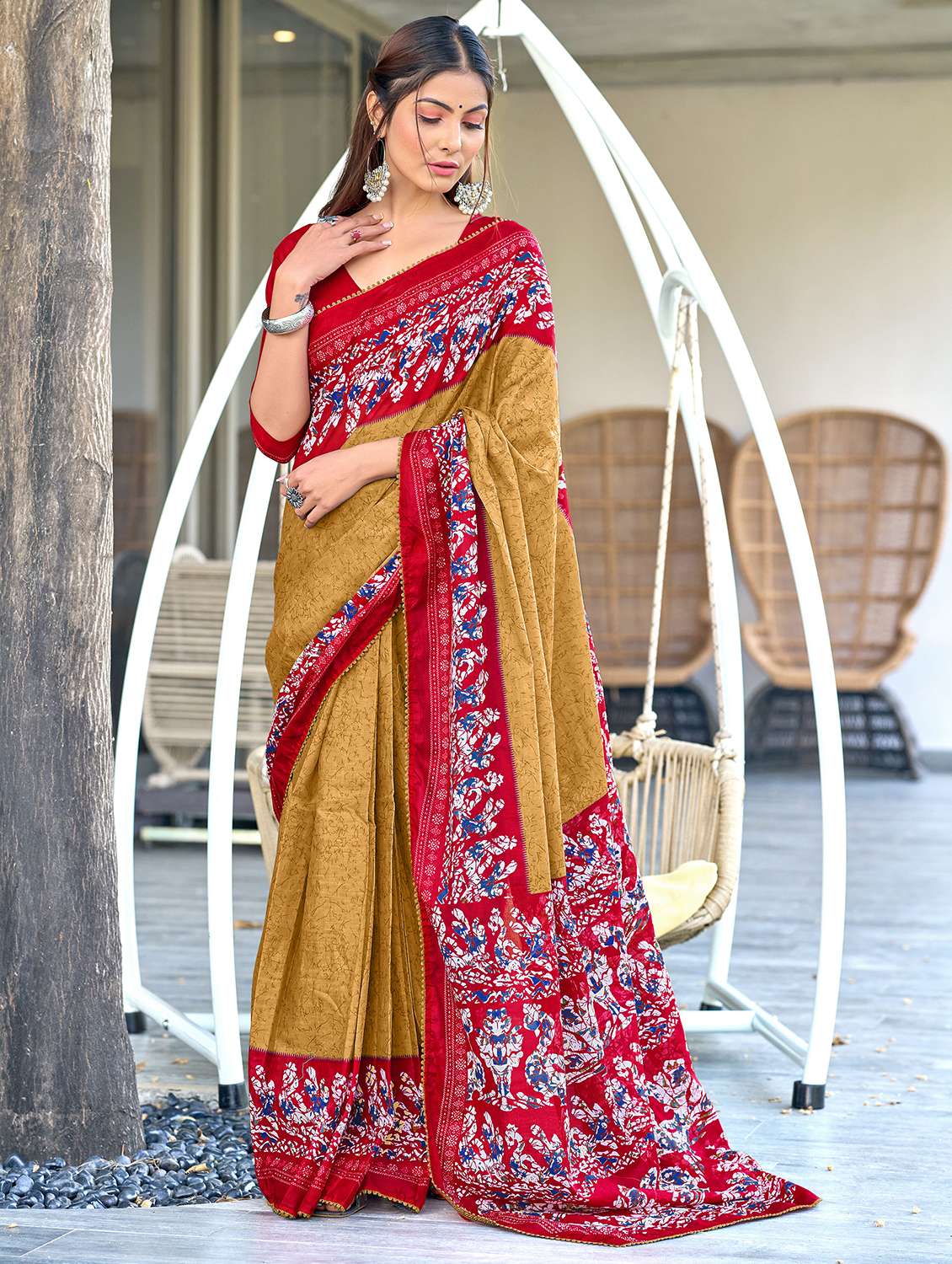 women printed casual wear saree with blouse - 21905313 -  Zoom Image - 0